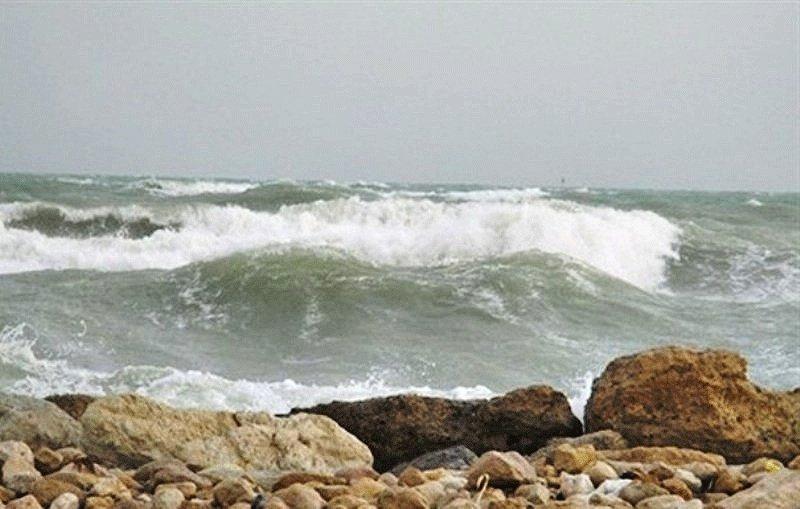 ارتفاع موج امروز در خلیج فارس به دو متر می رسد