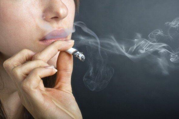 سیگار کشیدن مادر موجب ناباروری فرزندان می گردد