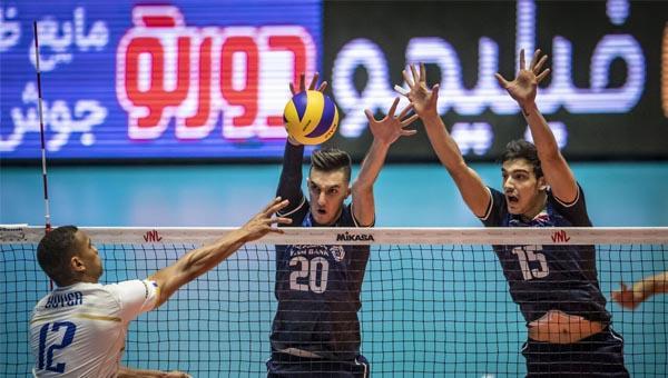 شکست تیم ملی والیبال ایران در مقابل فرانسه