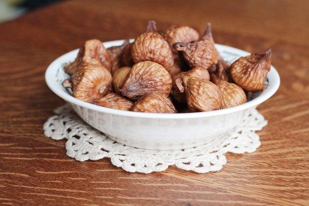 روش های خشک کردن ساده انجیر در منزل روش های خشک کردن ساده انجیر در منزل