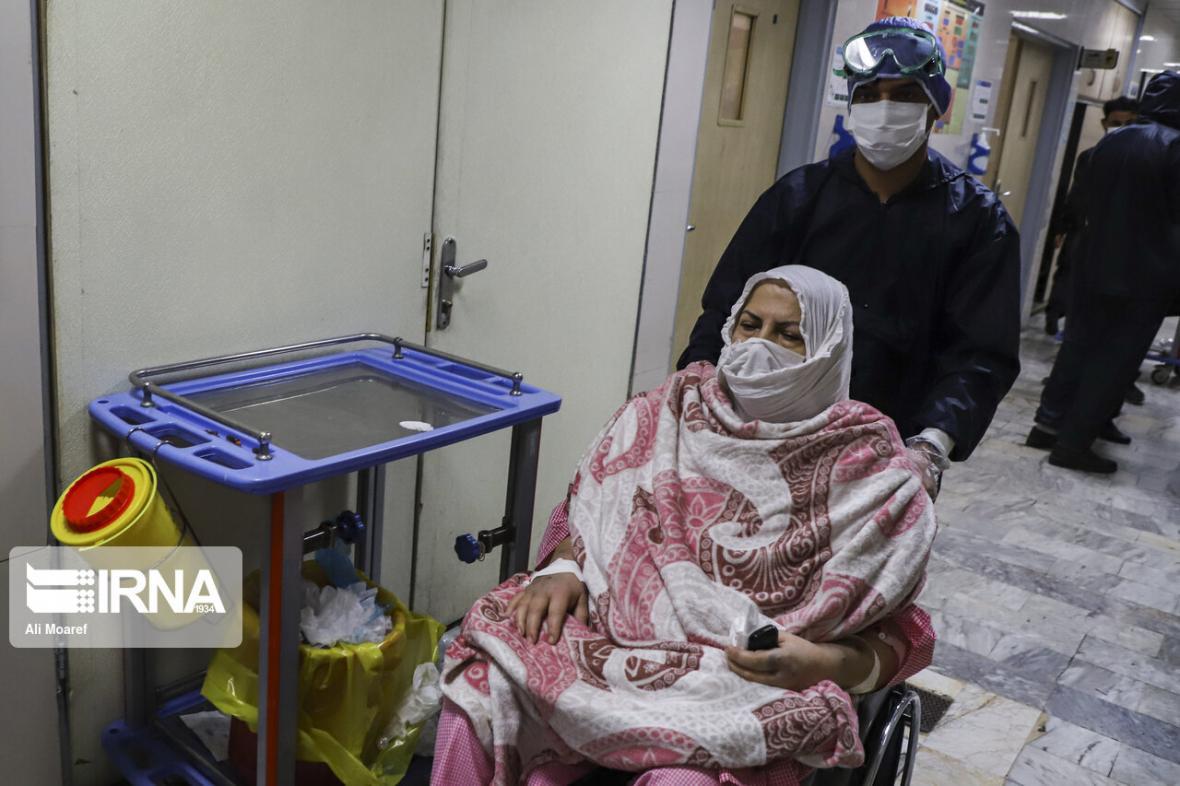 خبرنگاران مراجعه بیماران مشکوک به کرونا به بیمارستانهای خوزستان رو به کاهش است