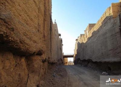 خندق های سنگی ابرکوه