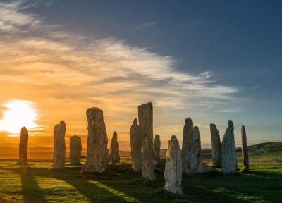 رمز و راز کالانیش ، سنگ های ایستاده پیش از استون هیج