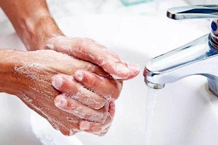 استفاده از دستکش، ضرورت شستن دست ها را رفع نمی کند