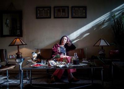 زندگی زنان تنهای ایرانی در خانه، زیبایی هایی رازآلود