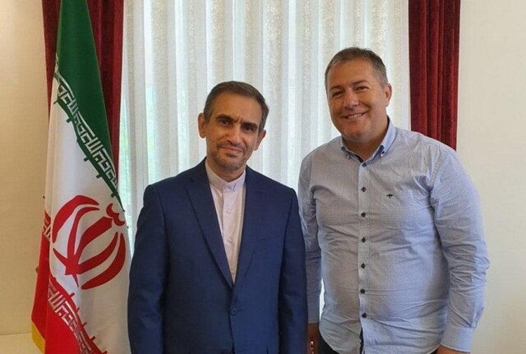 (عکس) دیدار سرمربی تیم ملی و سفیر ایران (عکس) دیدار سرمربی تیم ملی و سفیر ایران