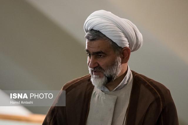 نوروزی: مستنکفین از رعایت پروتکل ها جریمه نقدی پرداخت کنند نوروزی: مستنکفین از رعایت پروتکل ها جریمه نقدی پرداخت نمایند یا اینکه بازداشت شوند