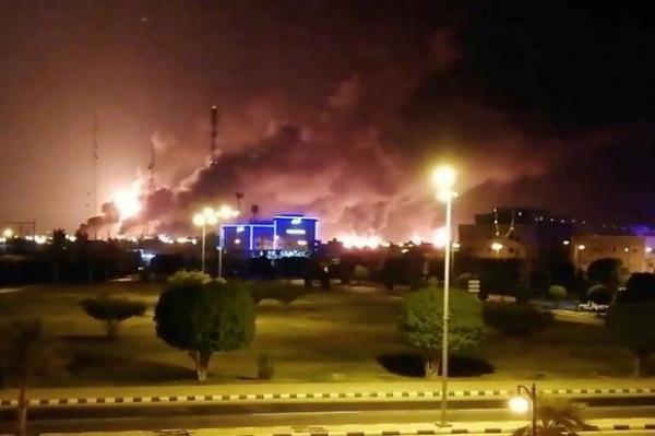 خبرنگاران عربستان حمله انصارالله به تأسیسات نفتی اش را تأیید کرد