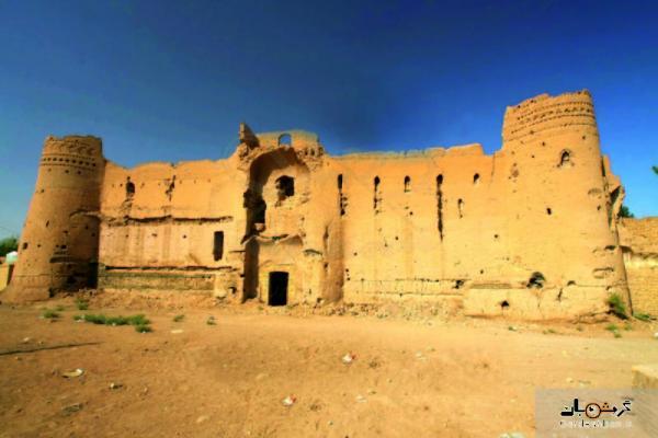 قلعه خاکی فهرج؛ یکی از آثار تاریخی استان کرمان، عکس
