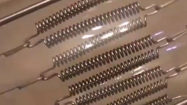 آزمایش جالب لامپ 20 هزار واتی آزمایش جالب لامپ 20 هزار واتی
