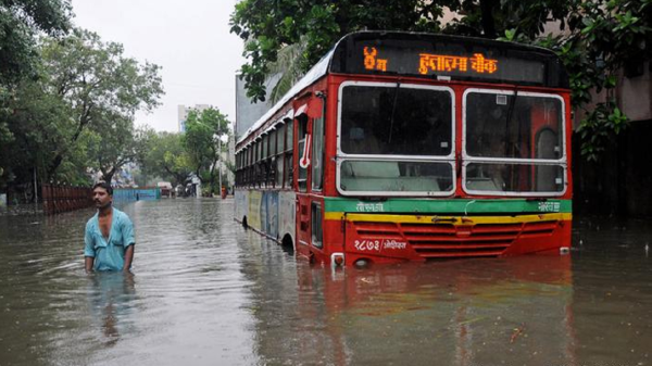 بارش های بی امان در هند، 36 نفر را به کام مرگ کشاند