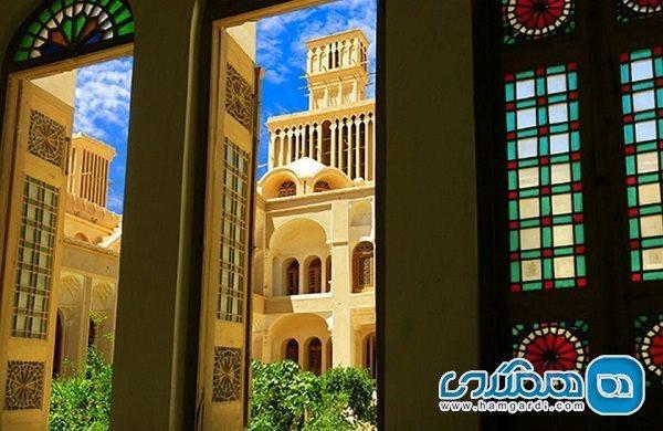 خانه آقازاده یکی از جاذبه های گردشگری استان یزد به شمار می رود